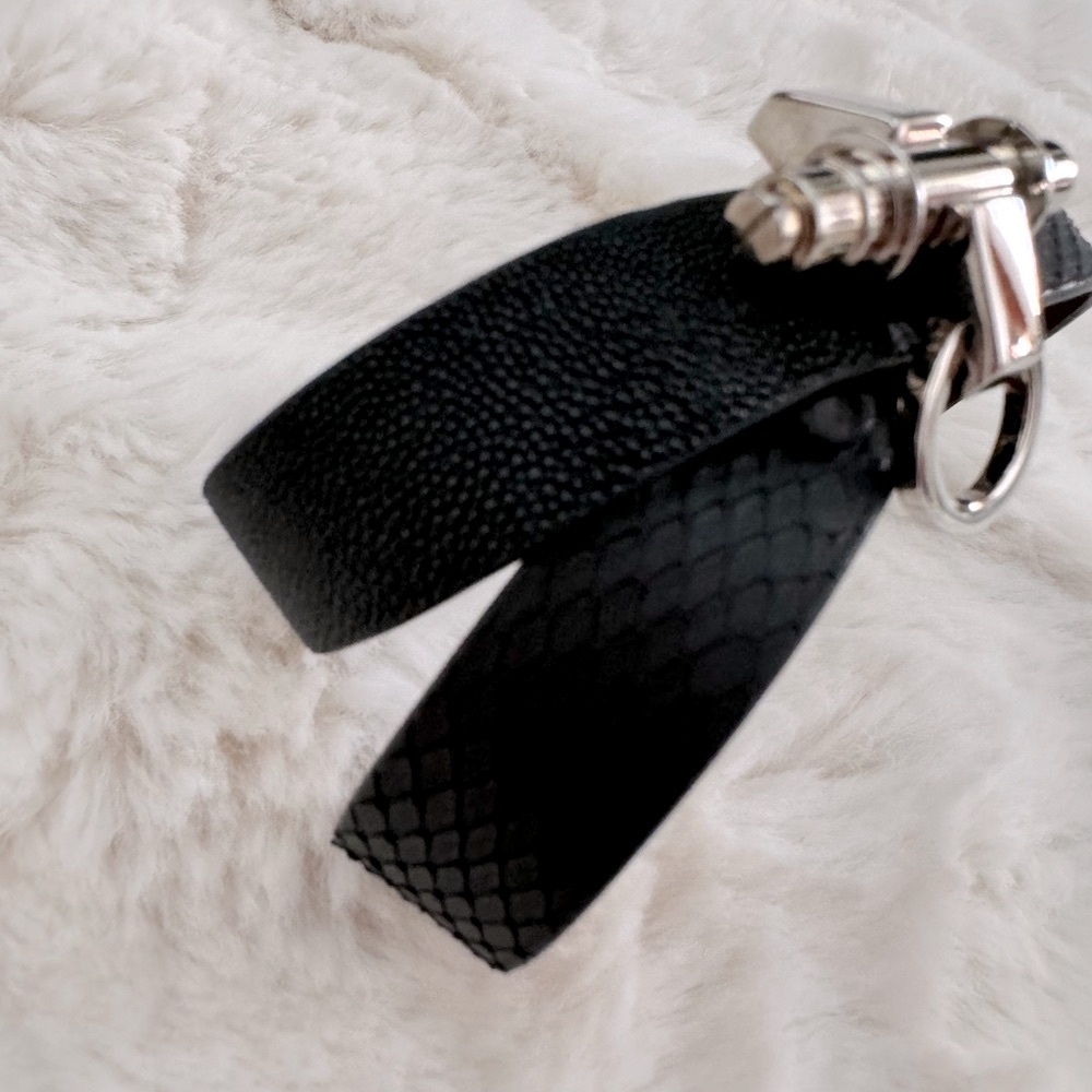 Givenchy Obsedia Leather Wrap Bracelet - Picture 3 of 9
